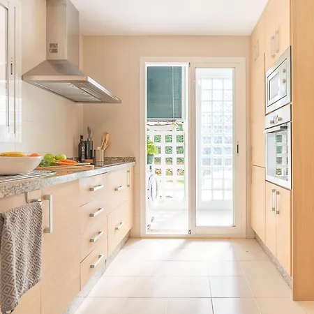 アパート Mairena Forest Sea View & Pool- Happy *