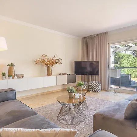 アパート Mairena Forest Sea View & Pool- Happy