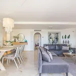 Mairena Forest Sea View & Pool- Happy شقة