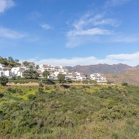 Mairena Forest Sea View & Pool - Happy Apartment *
