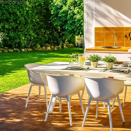 Mairena Forest Sea View & Pool- Happy Apartment