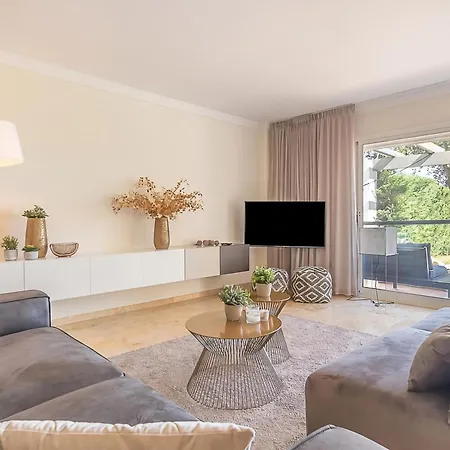 Mairena Forest Sea View & Pool- Happy Apartment