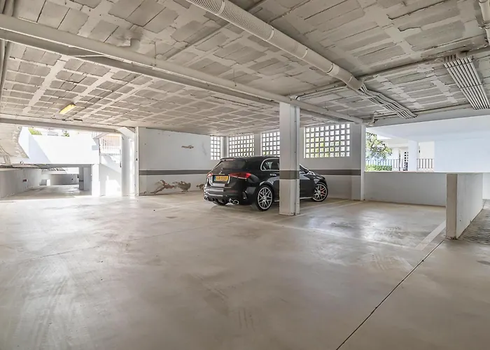 Mairena Forest Sea View & Pool- Happy شقة