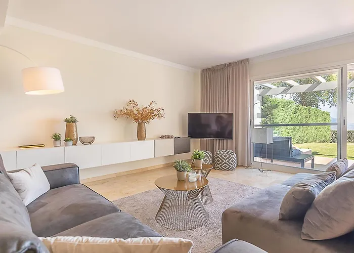 شقة Mairena Forest Sea View & Pool- Happy