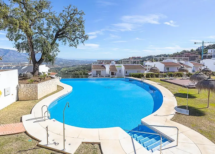 شقة Mairena Forest Sea View & Pool- Happy