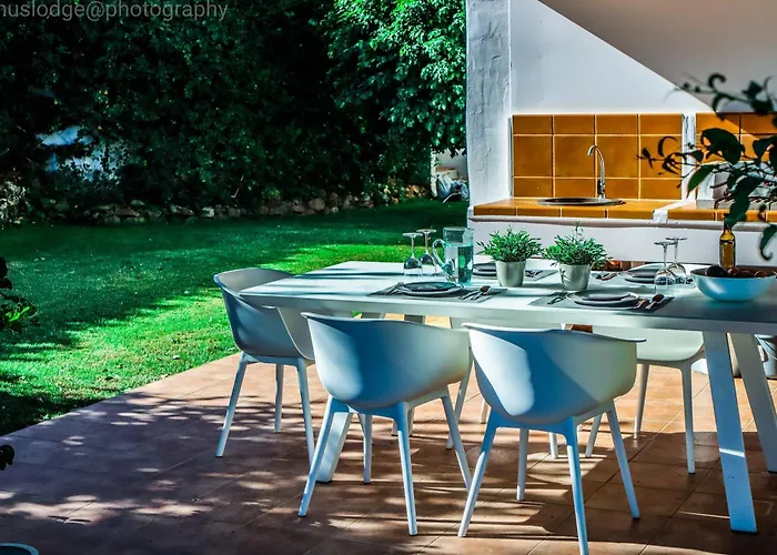 Mairena Forest Sea View & Pool- Happy