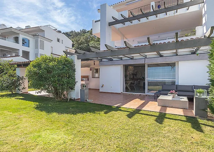Apartmán Mairena Forest Sea View & Pool- Happy *